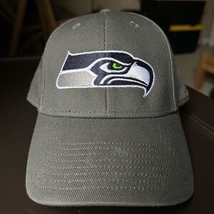 Seahawks Gray Cap with Embroidered Logo - One Size